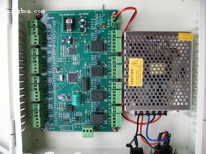 門禁機、門禁控制器